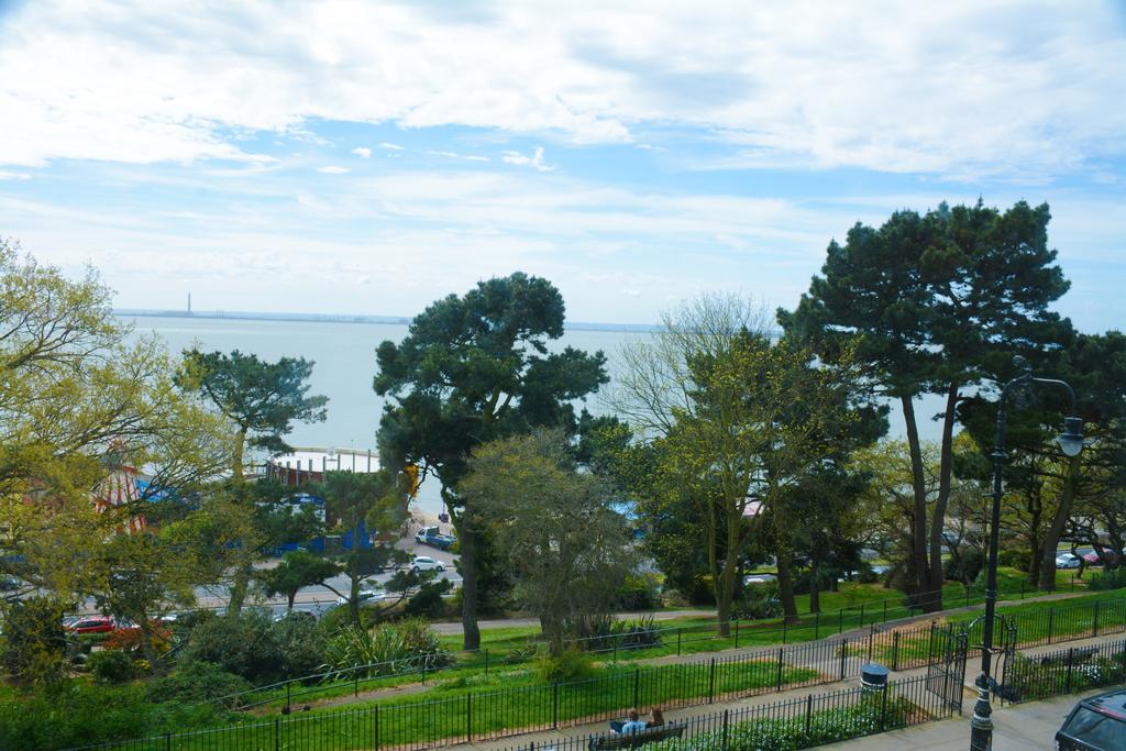Pier View Self Catering Luxury Apartments Southend-on-Sea Eksteriør bilde