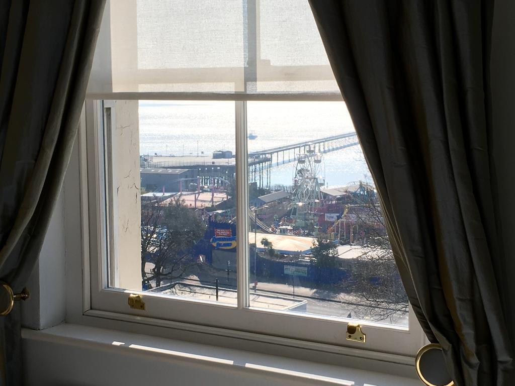 Pier View Self Catering Luxury Apartments Southend-on-Sea Eksteriør bilde